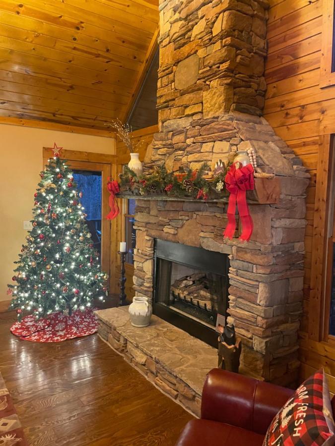 Cozy Creekfront Family Cabin-Pet Friendly -Gamerm-Hot Tub Hiawassee Eksteriør billede