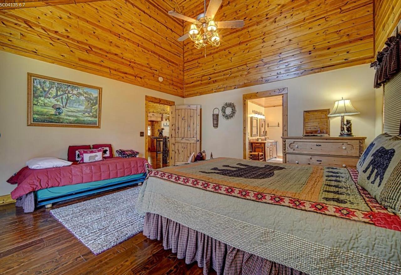 Cozy Creekfront Family Cabin-Pet Friendly -Gamerm-Hot Tub Hiawassee Eksteriør billede