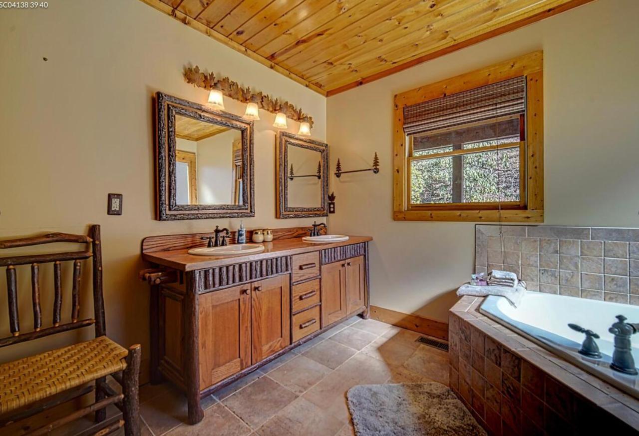Cozy Creekfront Family Cabin-Pet Friendly -Gamerm-Hot Tub Hiawassee Eksteriør billede