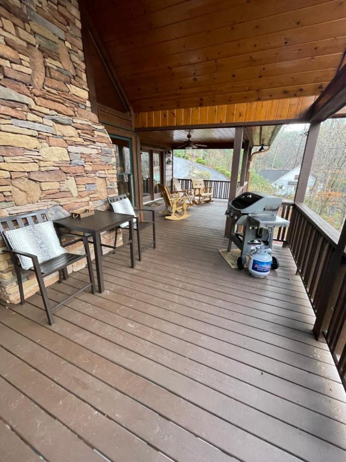 Cozy Creekfront Family Cabin-Pet Friendly -Gamerm-Hot Tub Hiawassee Eksteriør billede